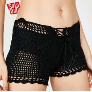 Dusty Daze Crochet Shorts M/L